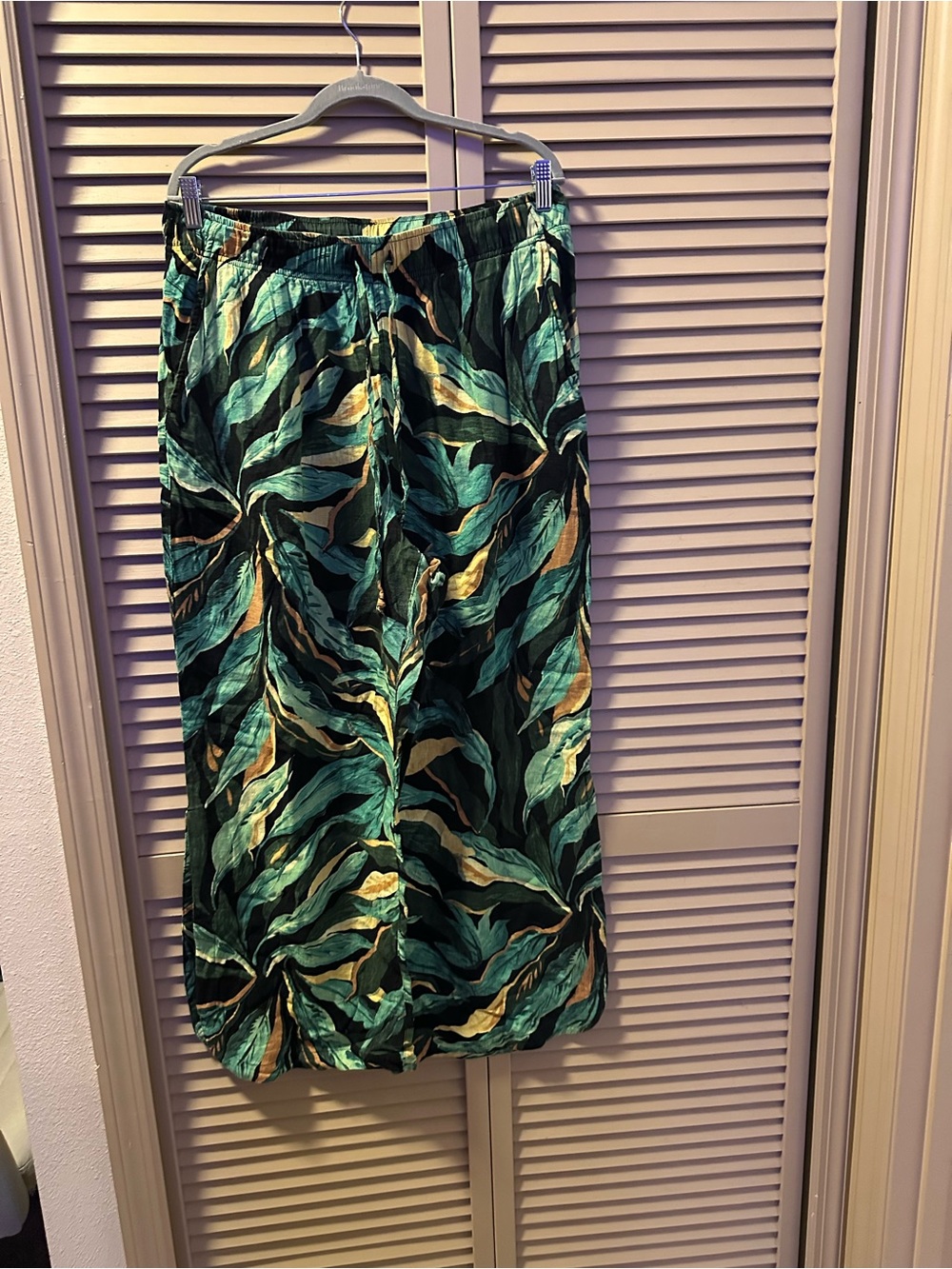 Resort wear style pants